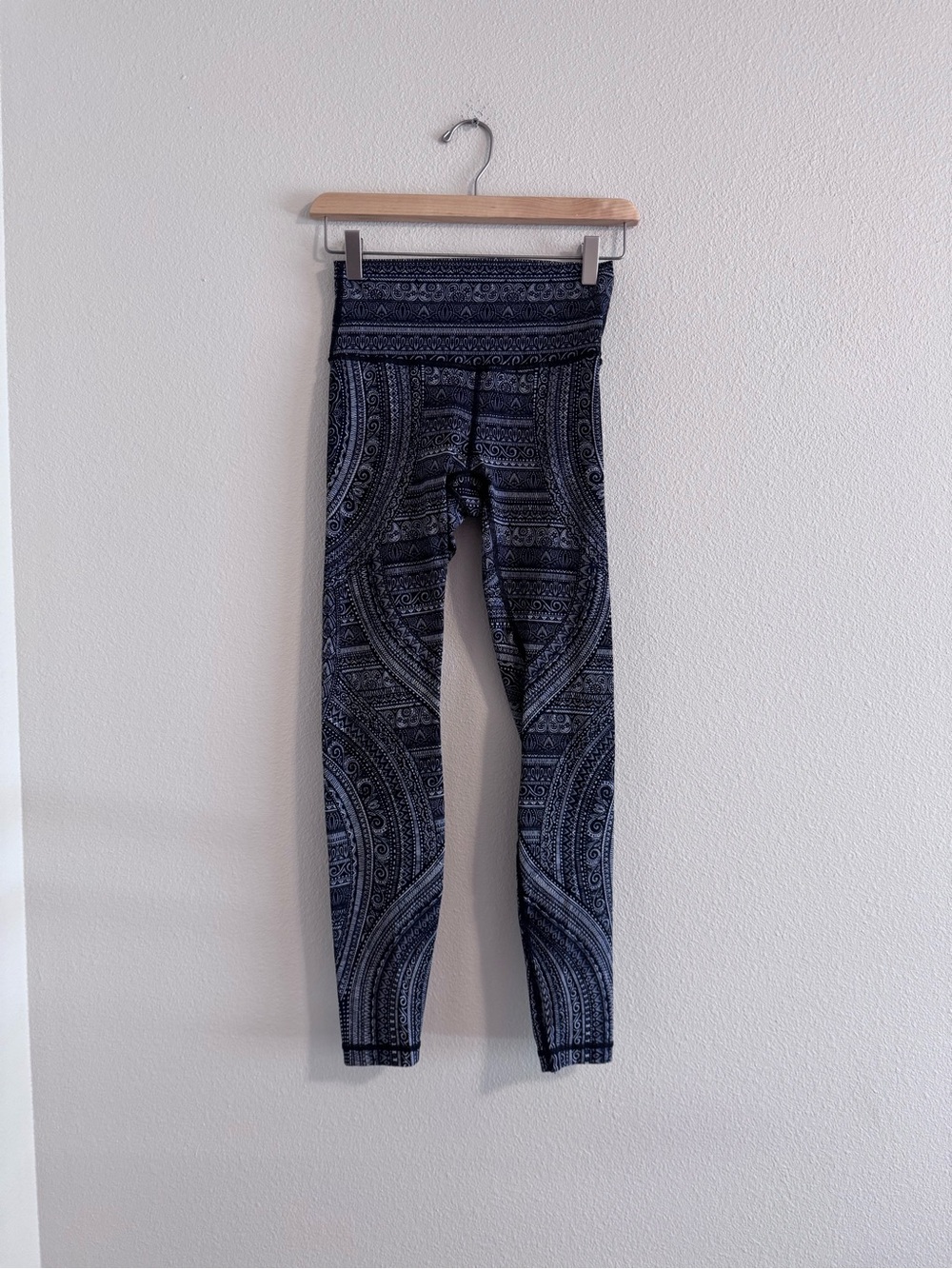Lululemon wunder under hi-rise tight 28”